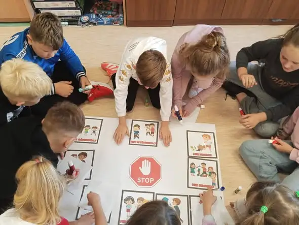 Tydzień Przeciwdziałania Przemocy Rówieśniczej w szkole w Izbicy
