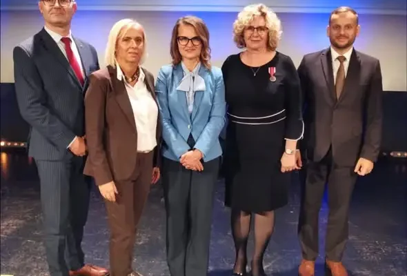 Dyrektor szkoły w Płonce odznaczona Medalem Komisji Edukacji Narodowej