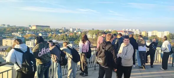 Uczniowie z Żółkiewki odkrywali Lublin: „Lalka” na ekranie i miejskie legendy